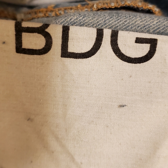 Boyfriend style BDG Slim BF Low Rise Ripped Jeans - Picture 6 of 8